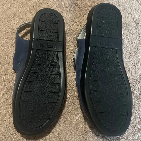 Propet Shoes - Picture 4 of 6